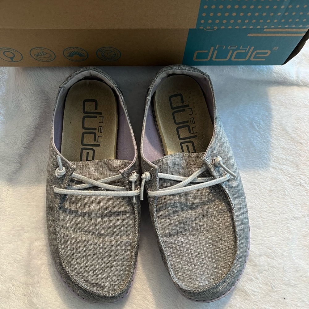 Hey Dudes Youth SZ 4